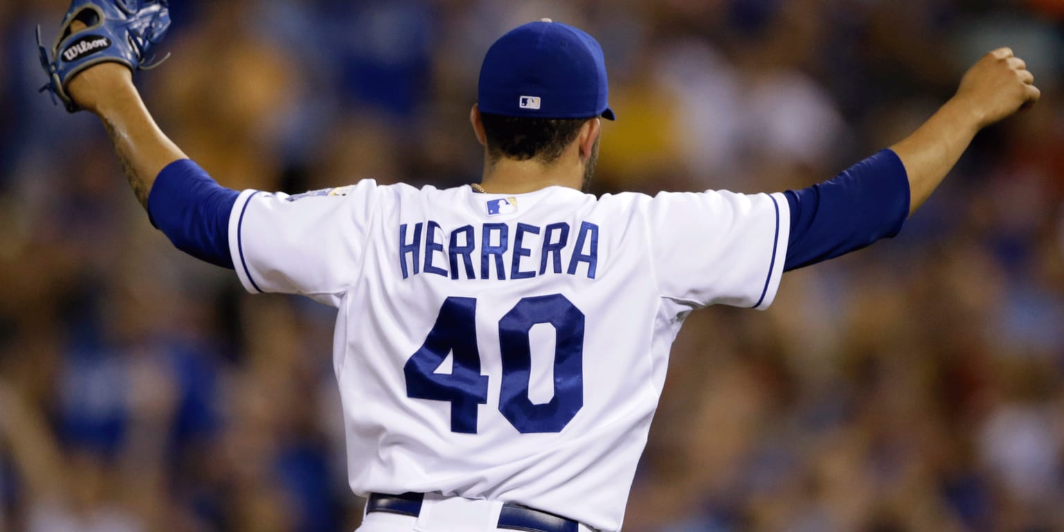 Kelvin Herrera announces retirement