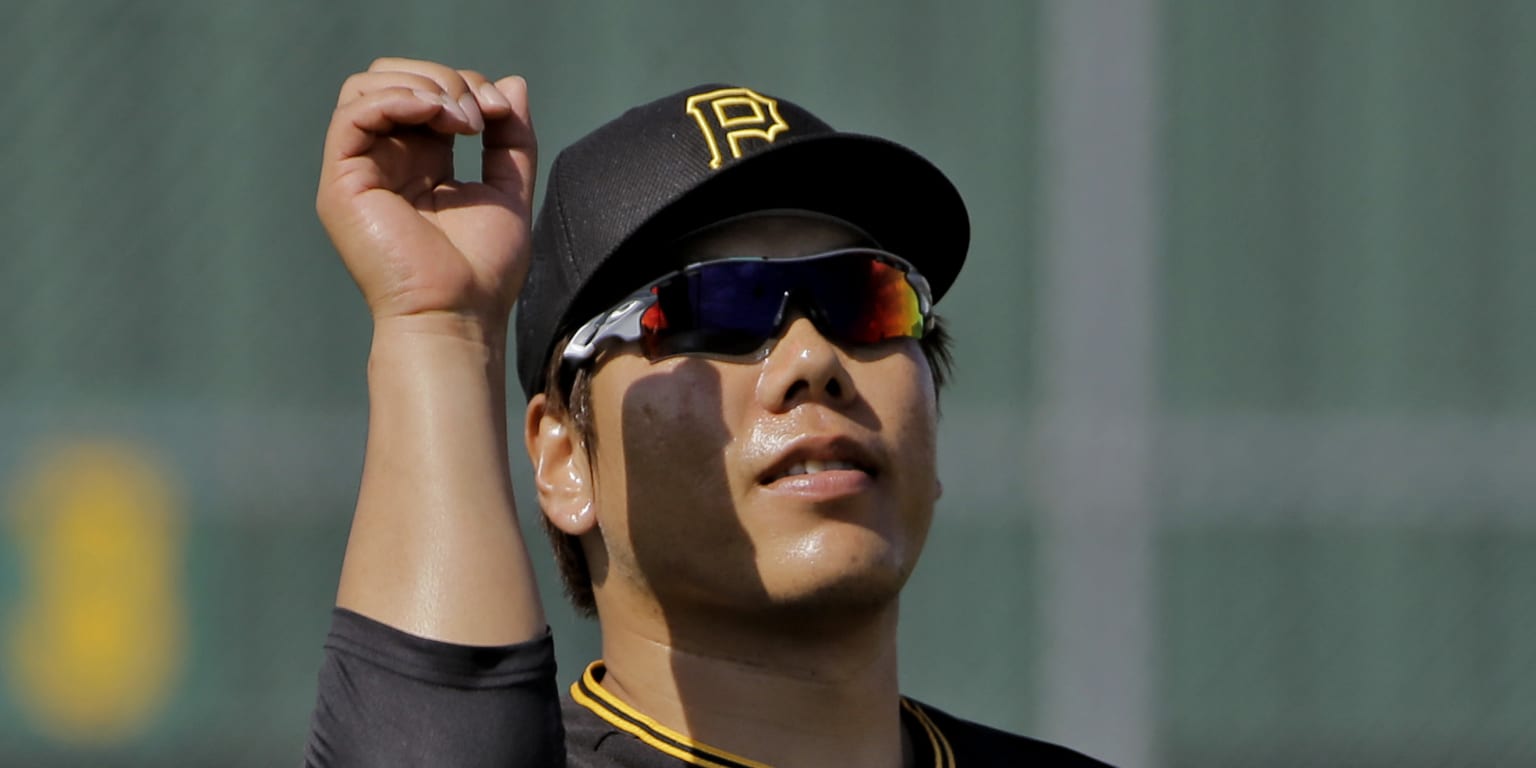 Jung Ho Kang participates in Pirates' drills