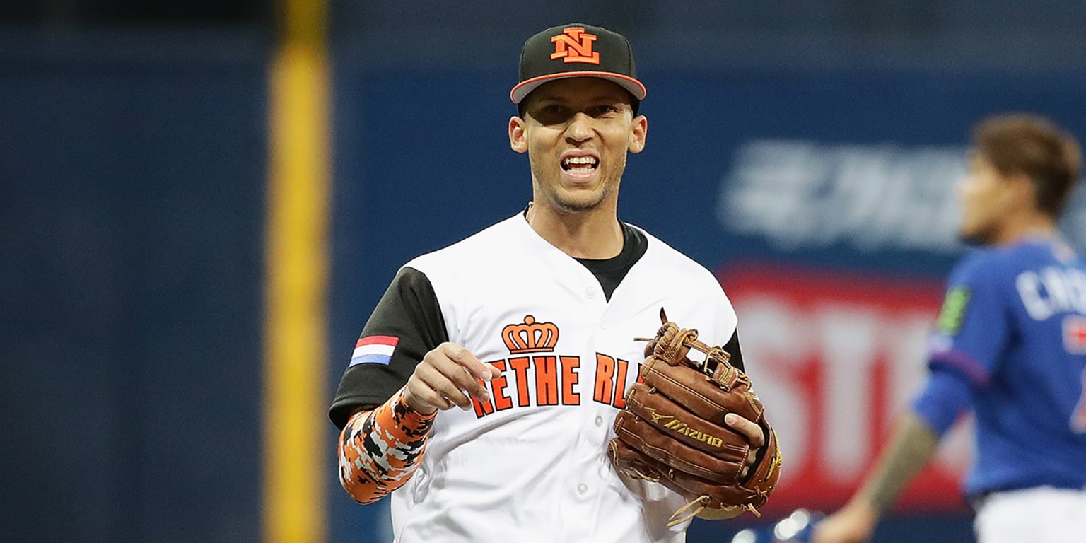 Andrelton Simmons believes WBC experience can carry over into