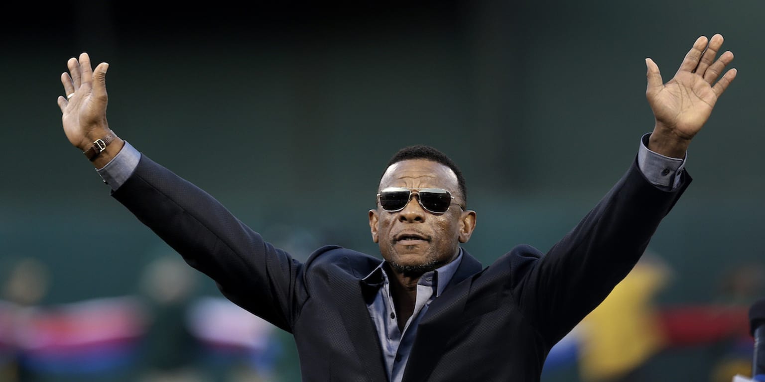 Rickey Henderson says he wanted to play in the NFL but A's wouldn