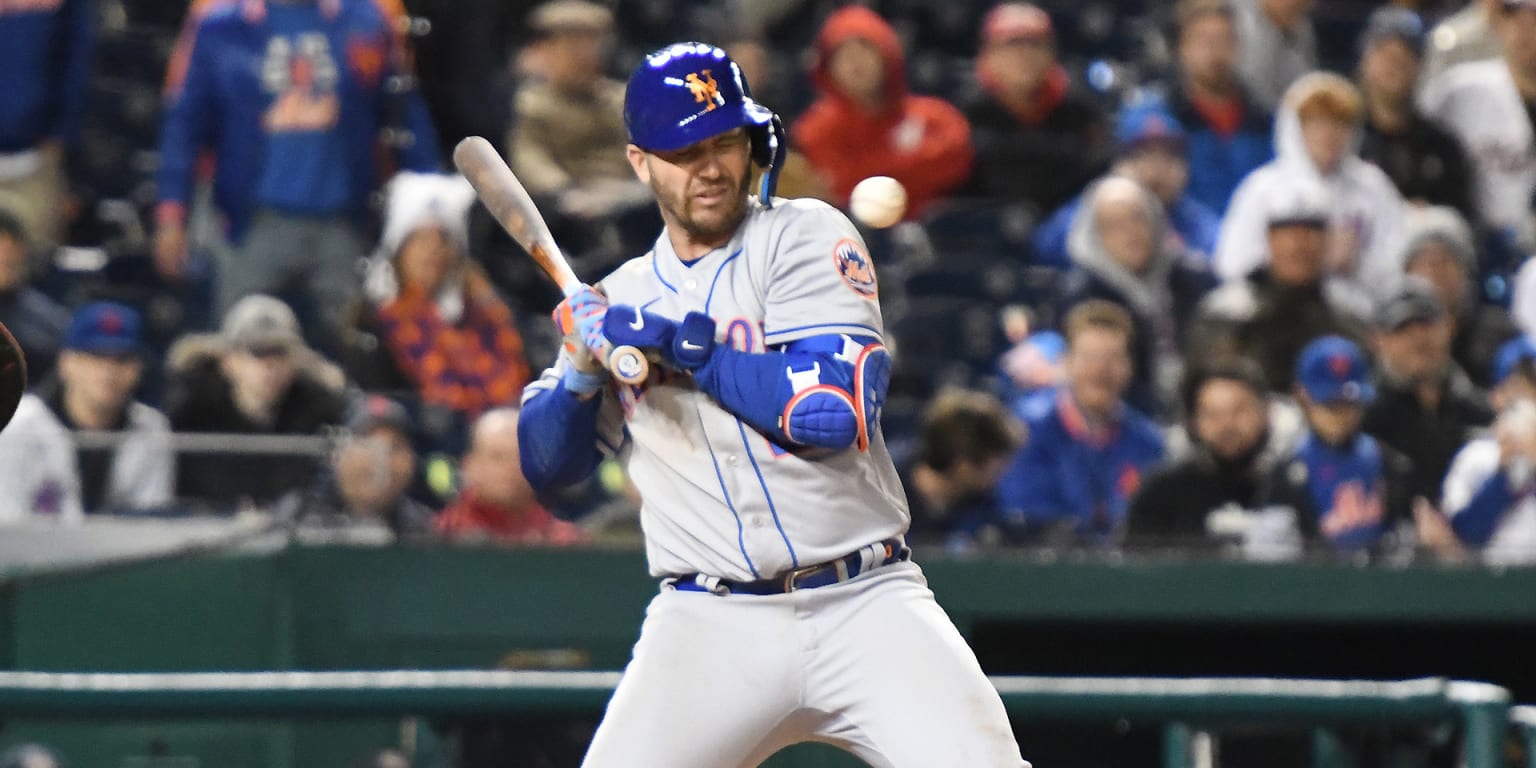 Pete Alonso exits after hit-by-pitch on neck