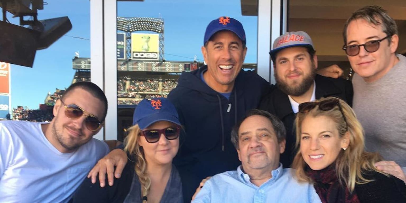 Amy Schumer's trip to the Mets game included Jerry Seinfeld and a Kiss