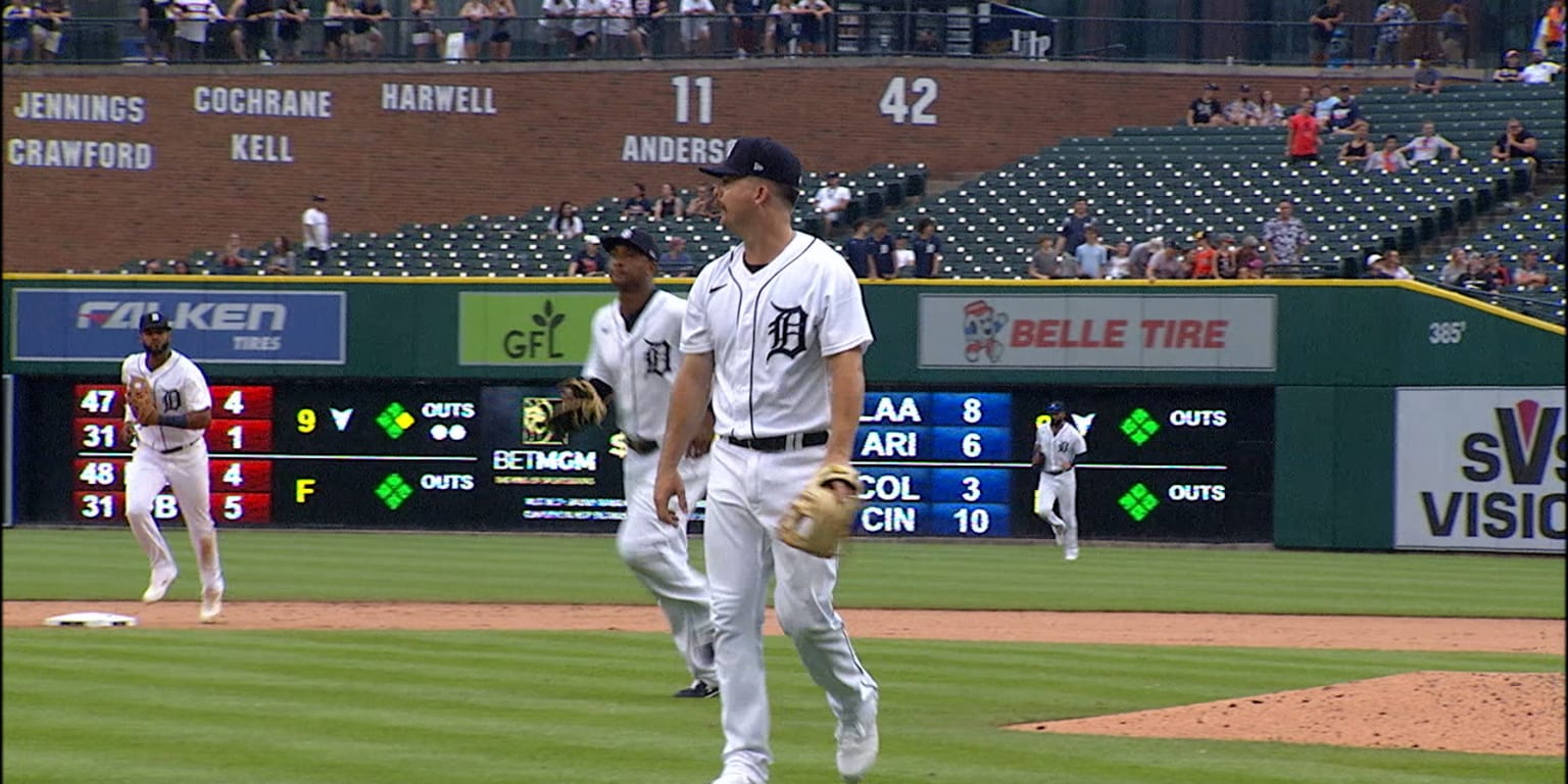 Jake Rogers' Detroit Tigers pitching debut shows bond with AJ Hinch