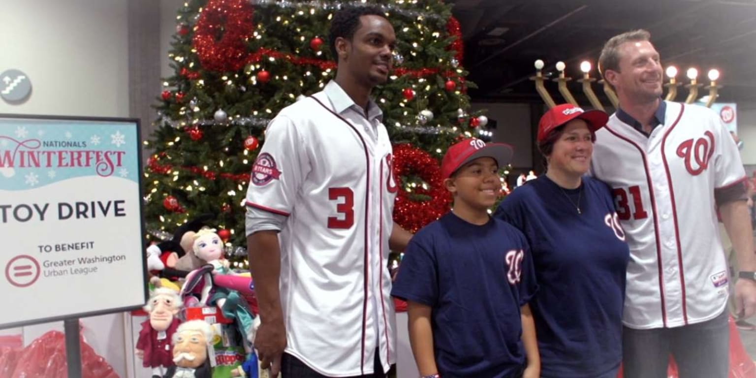 Washington Nationals introduced new alternate jersey at WinterFest