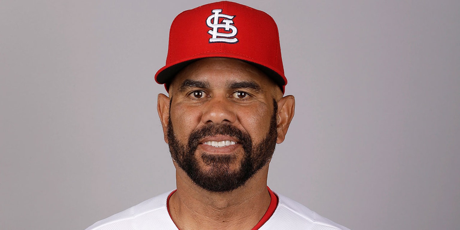 Cardinals' Jose Oquendo taking medical leave