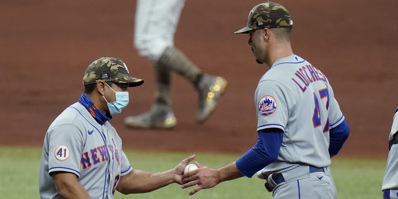 Joey Lucchesi, Mets bullpen hit hard