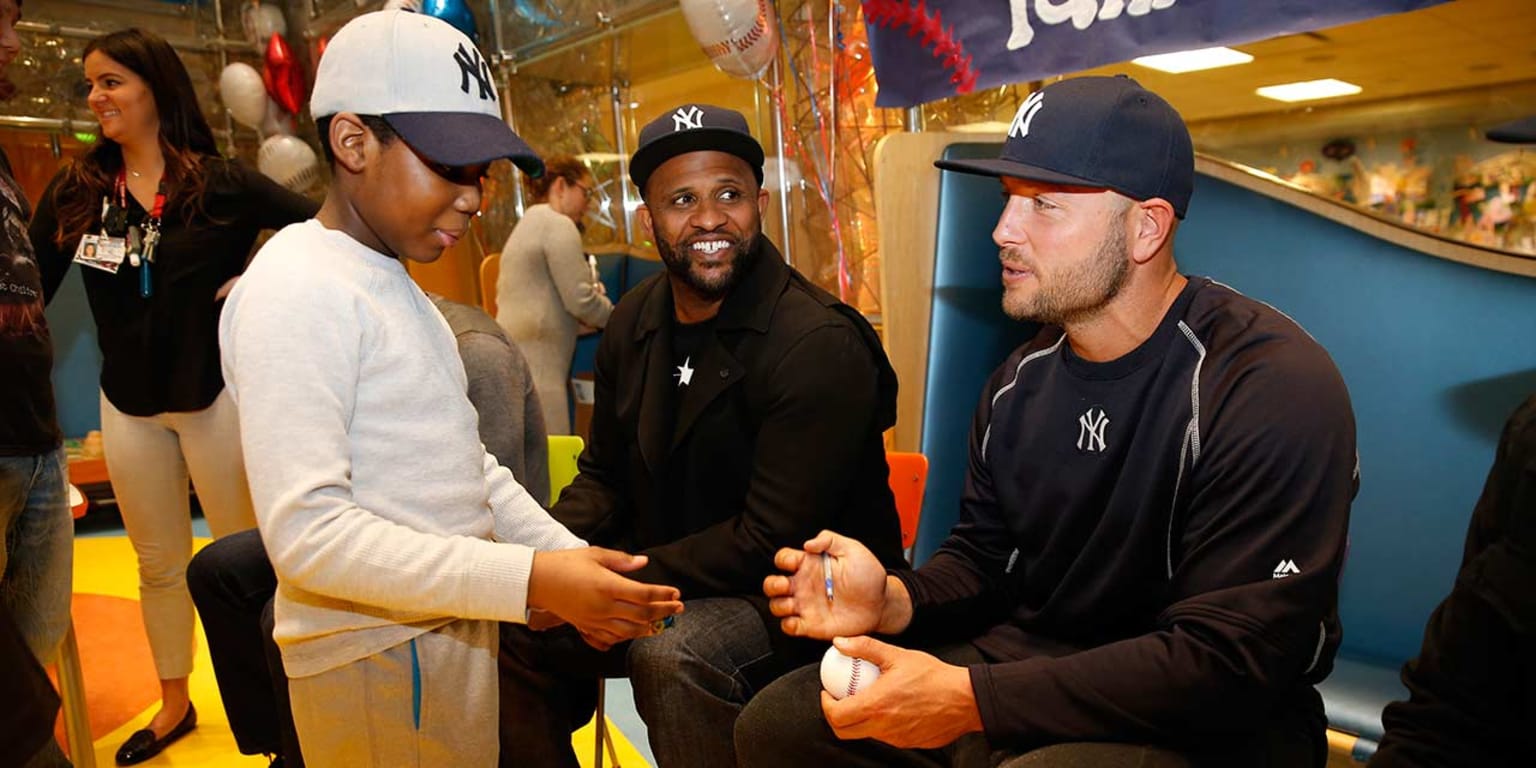 Starter and MLB Reintroduce Bronx Bubble Jacket