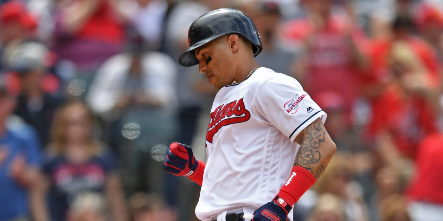 Indians bolster outfield, acquire Leonys Martin from Tigers