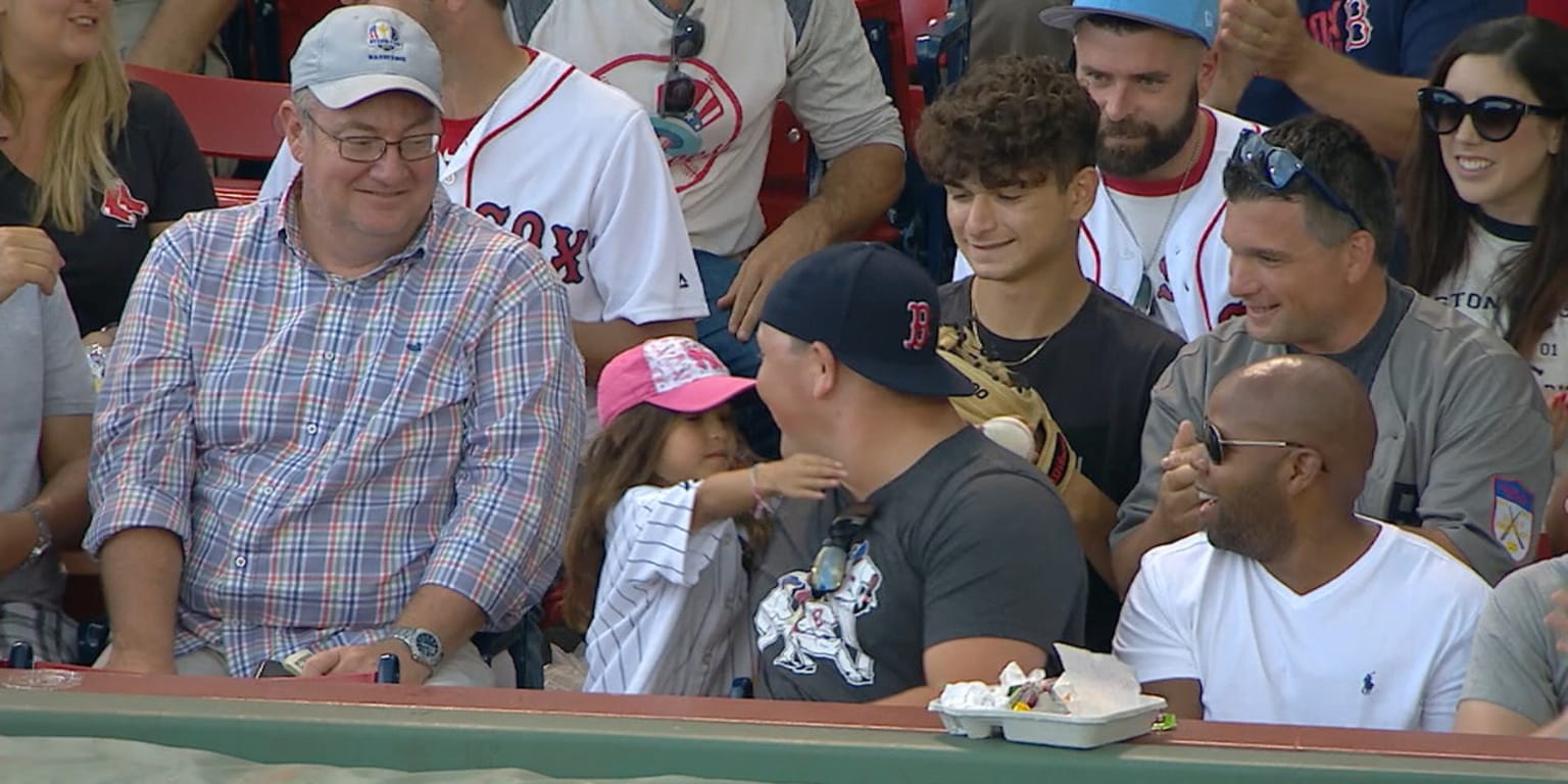 FOR BOSOX FANS: "I'M TOO CUTE TO BE A YANKEES FAN"