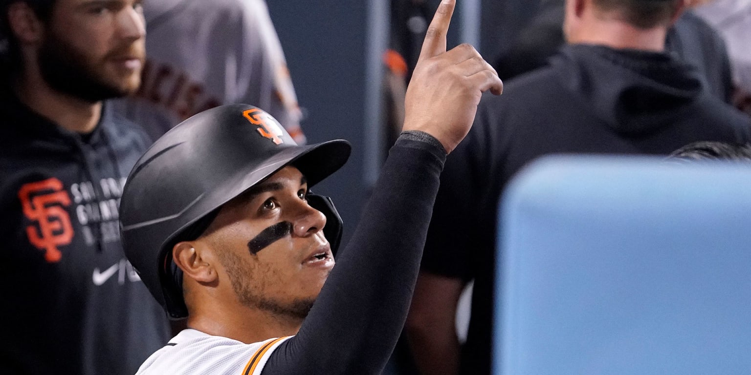 Thairo Estrada making most of opportunity with Giants