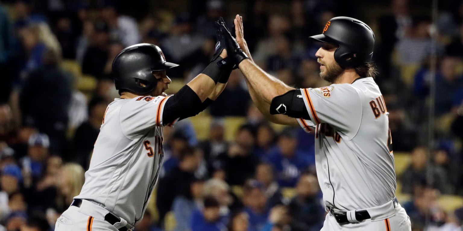 Zack Greinke, Madison Bumgarner face off on mound and at the plate