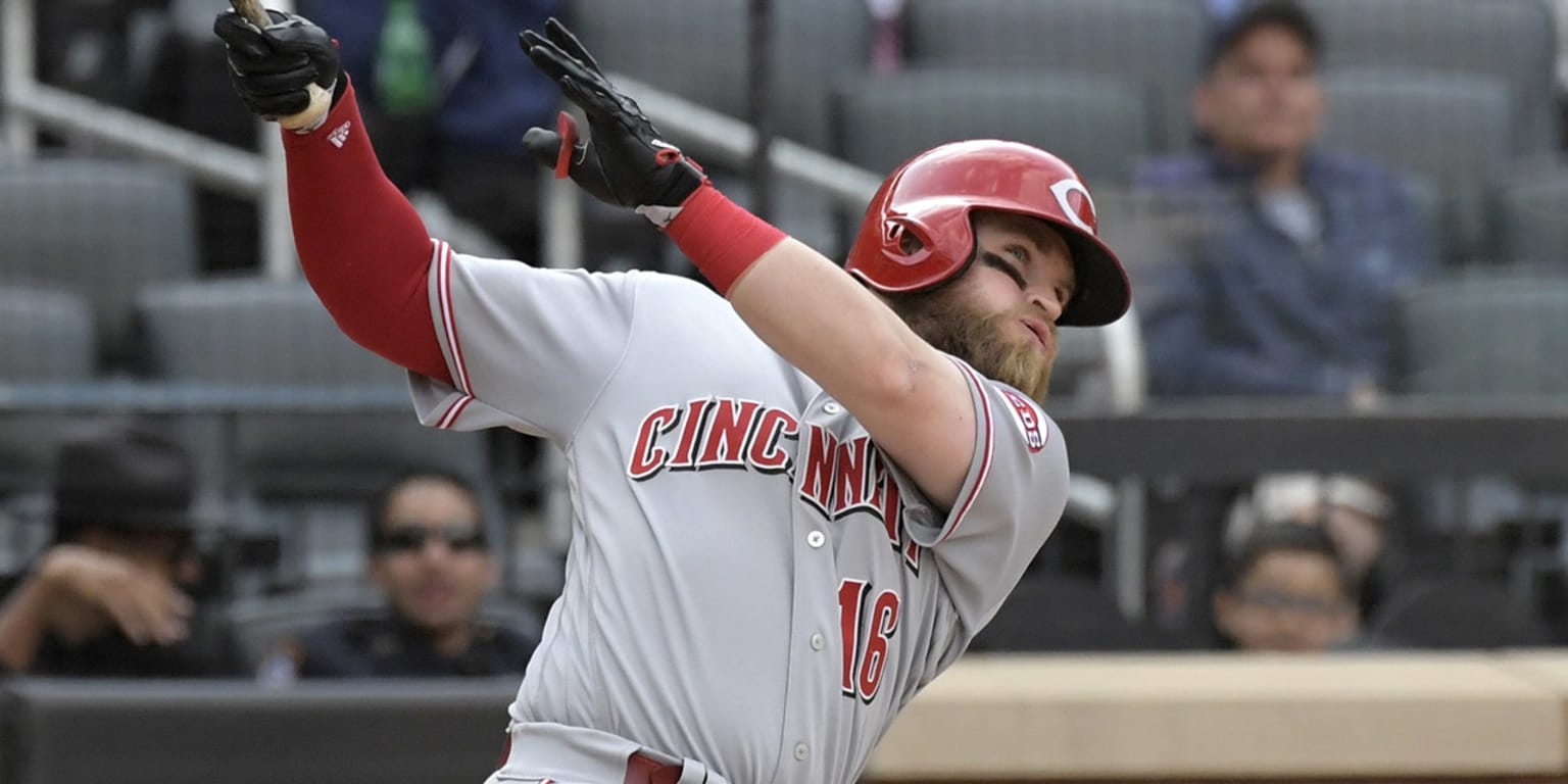 Reds rally late to beat Mets in finale