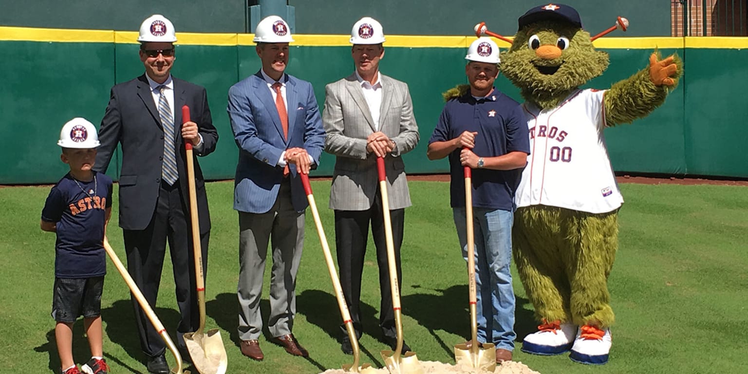 Tal's Hill being leveled. : r/Astros