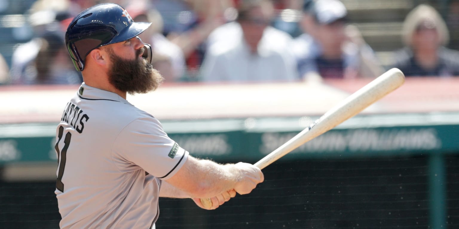 Gattis' two homers only hits Braves can muster in loss