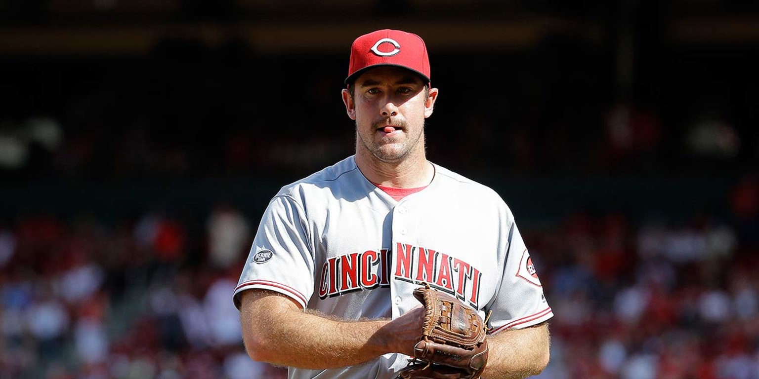 Reds reliever Ross Ohlendorf has baseball's best windup