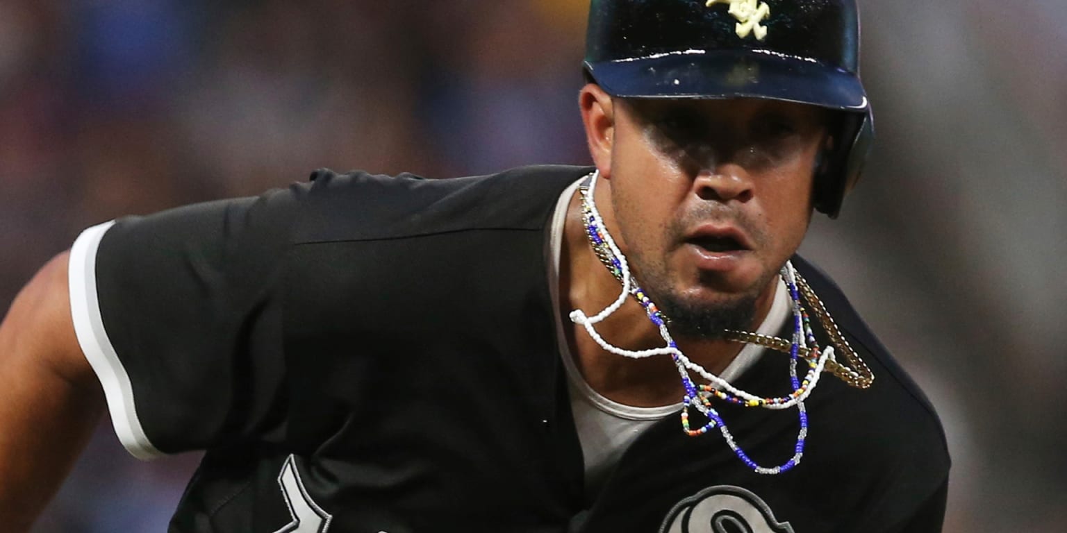 MLB Offseason News: José Abreu agrees to extension - Over the Monster