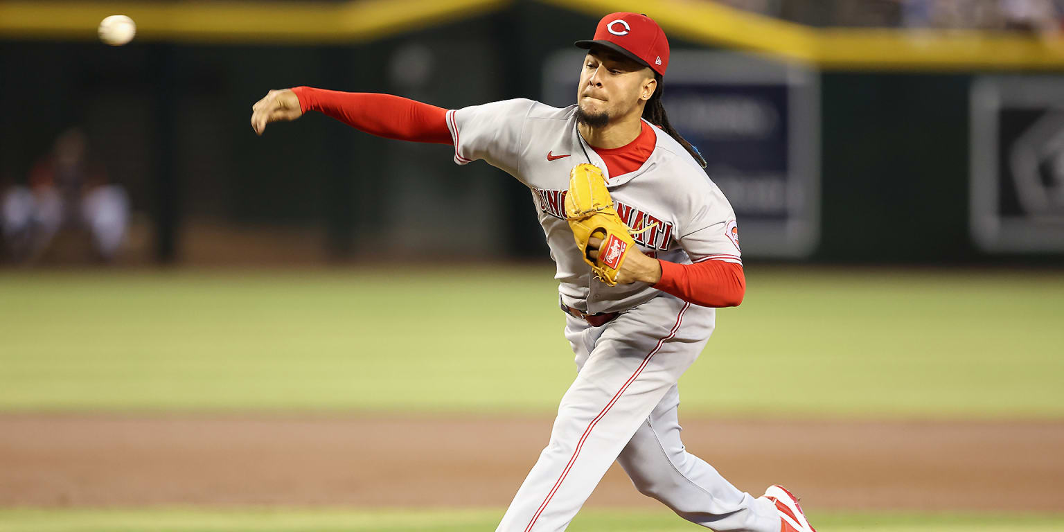 Luis Castillo Game Used Jersey - Felix HOF Weekend, 8/11/23 vs. BAL - 6 IP,  1 ER, 8 Ks, 8th Win of 2023, 56th of career