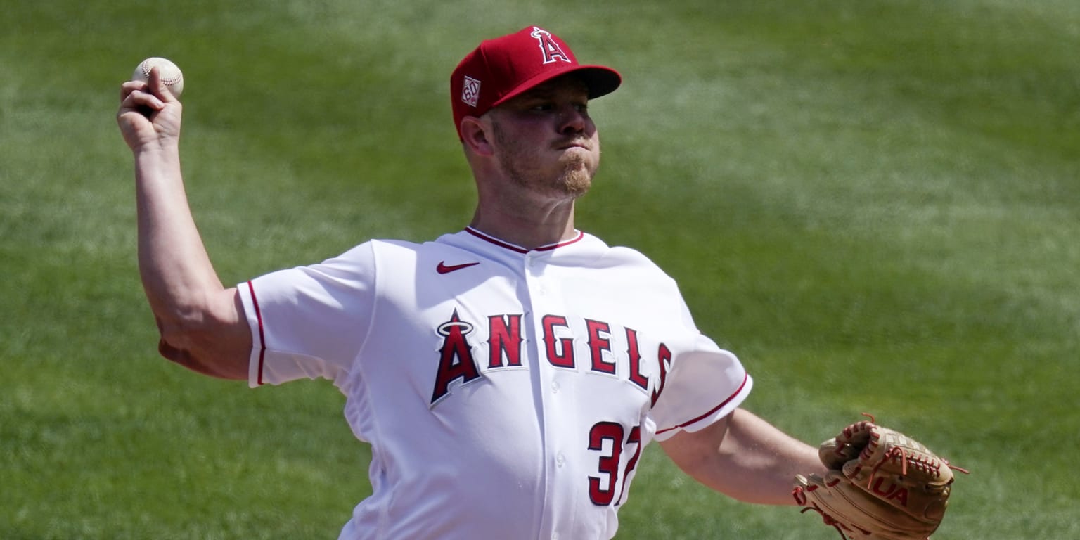 Dylan Bundy, Mike Trout lead Angels over Rangers