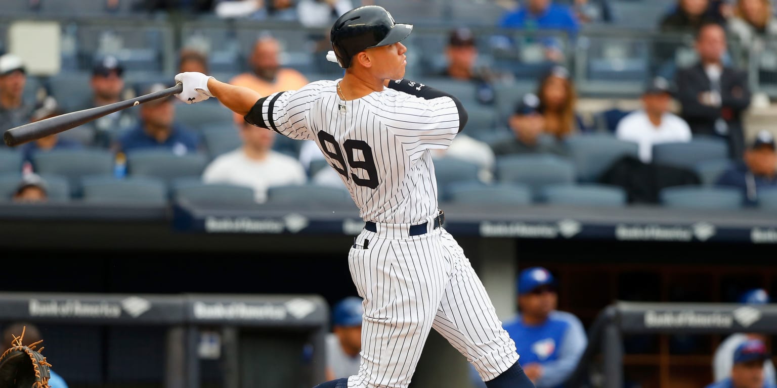 Brewers Wipe Away a Long Run of Futility at Yankee Stadium - The
