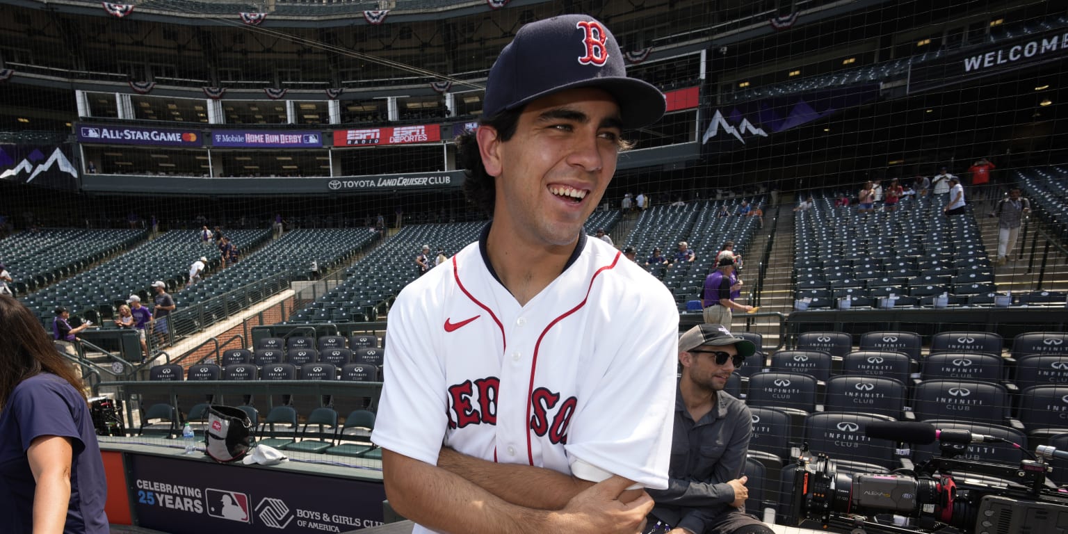 First-round pick Marcelo Mayer cherishes the moment at Fenway Park