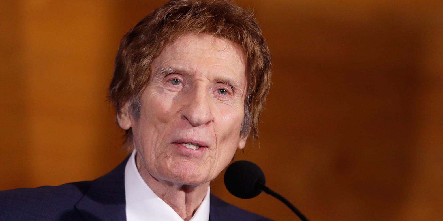 Mike Ilitch reveals Tigers ownership plan