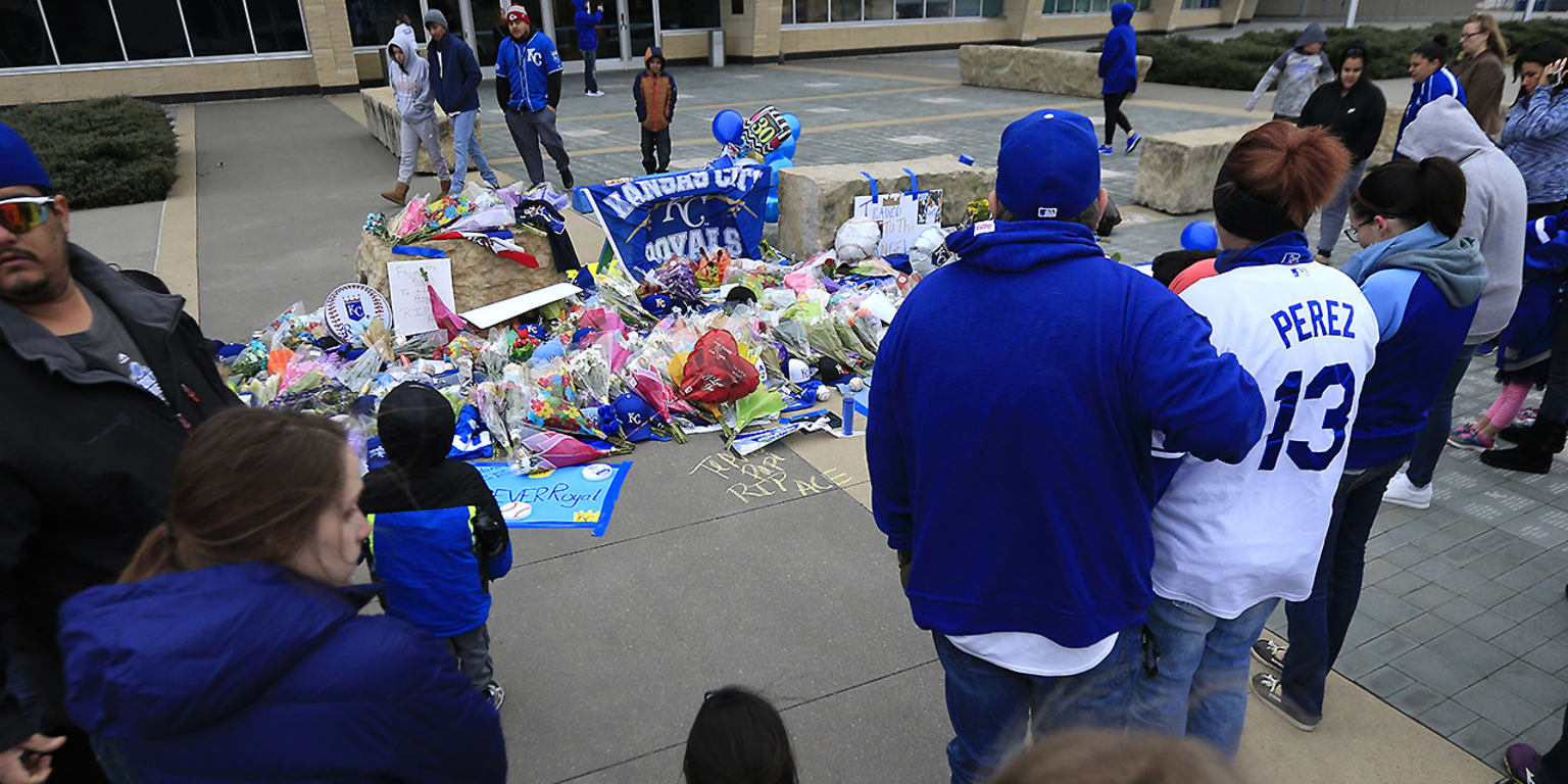 Royals Mourn the Loss of Yordano Ventura, by Nick Kappel