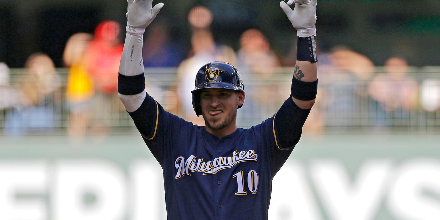 Ex-Dodger Yasmani Grandal strikes deal with Brewers