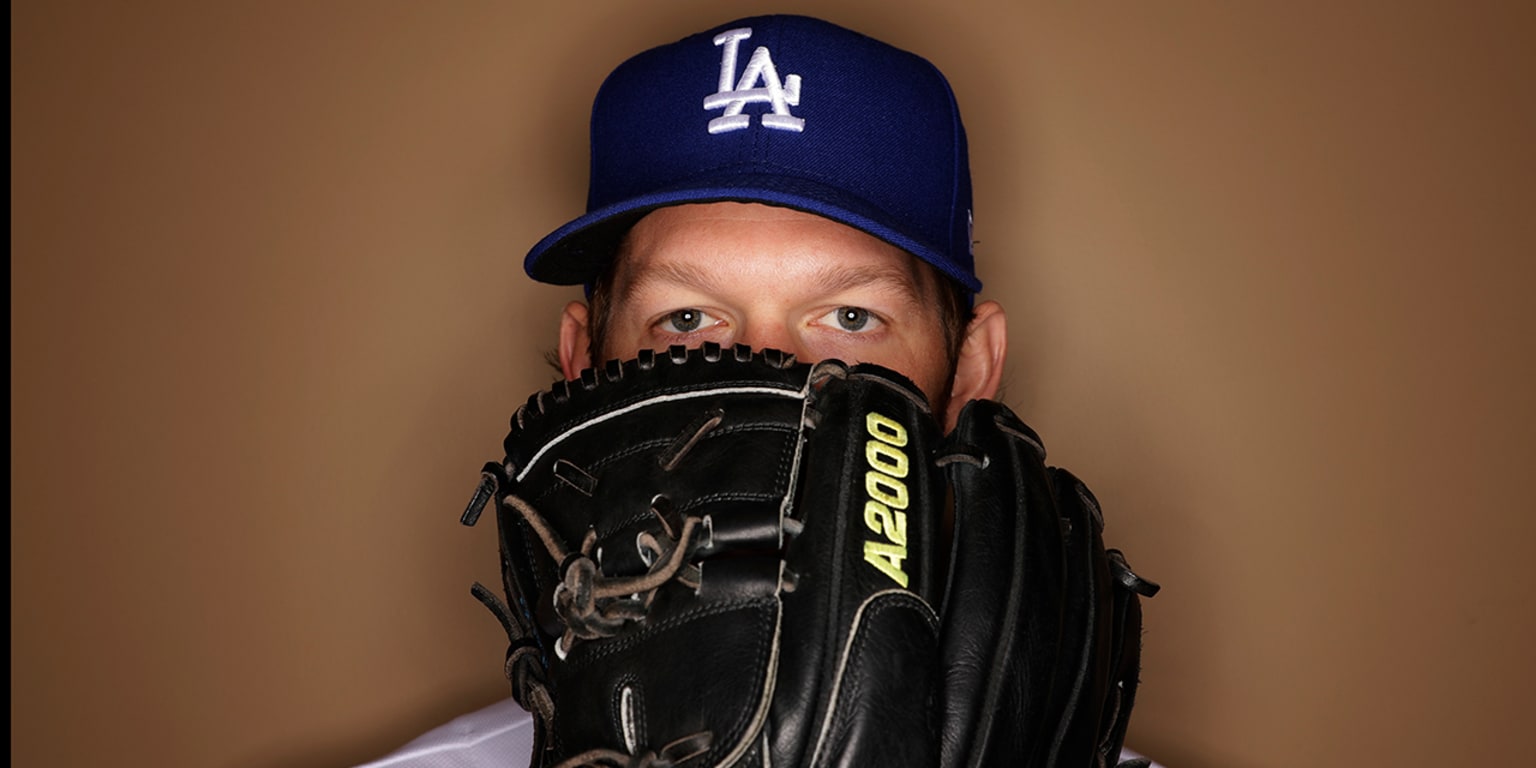 2016 Wilson Glove Day - Atlanta Braves 