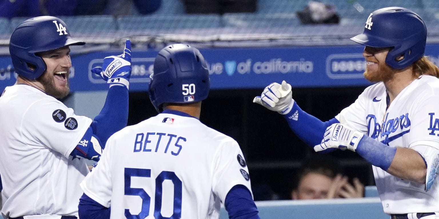 With another Muncy HR, Dodgers beat SF