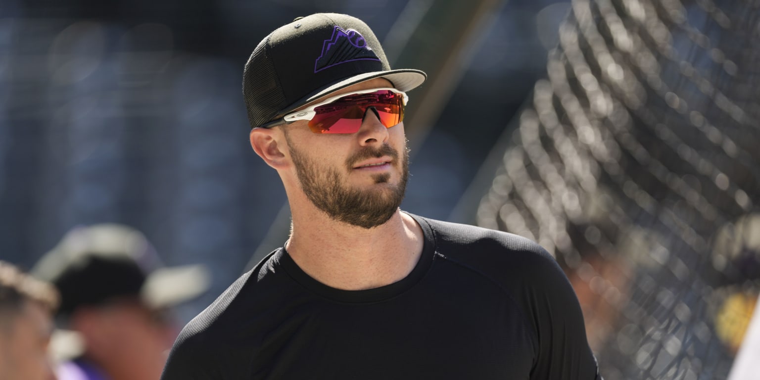 Injury misfortune continues for Kris Bryant as he exits Monday's