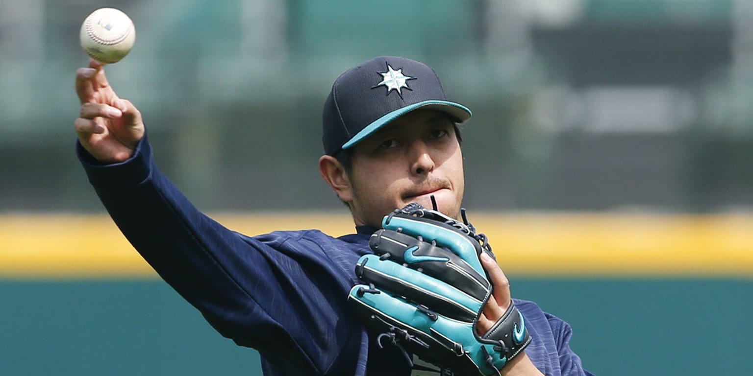 Hisashi Iwakuma's return to Mariners delayed
