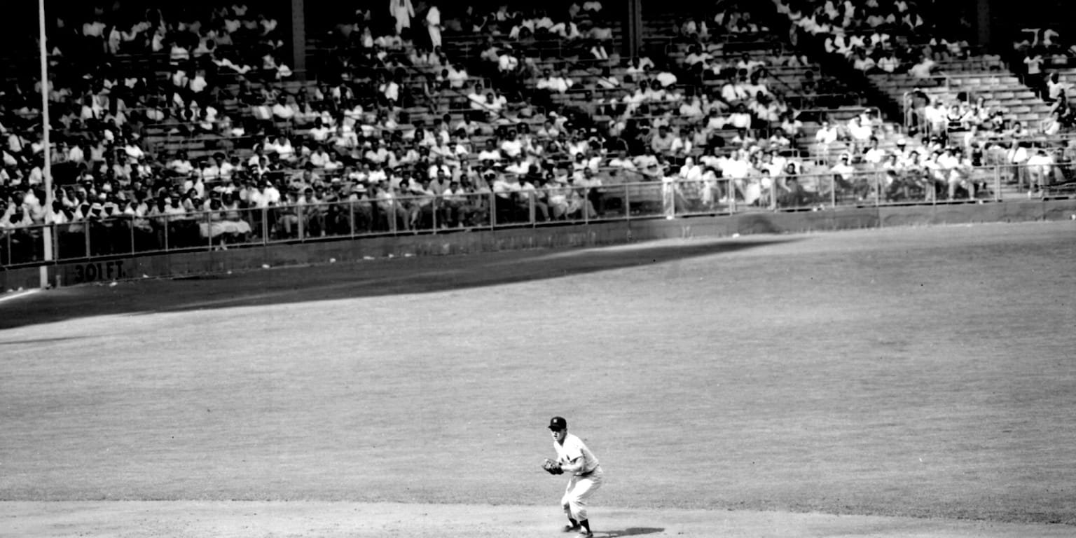 Rare Photo of the Day: Mickey Mantle, Yankees shortstop | MLB.com