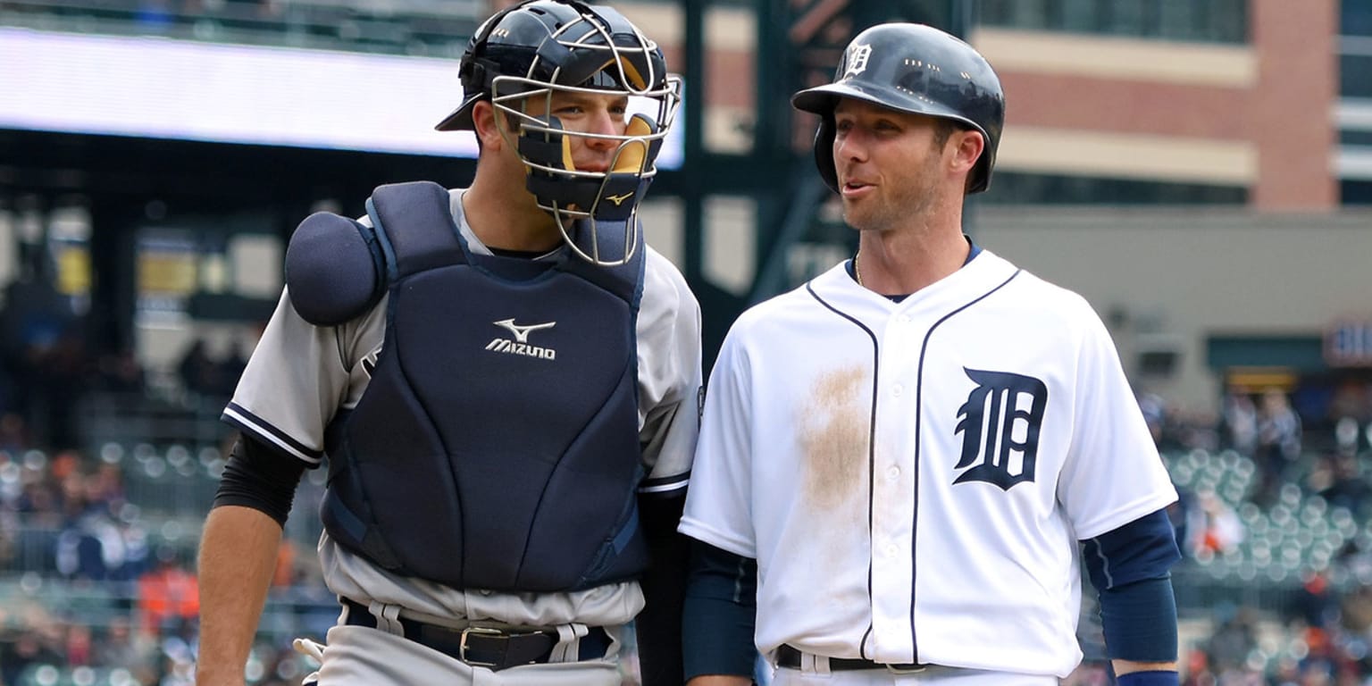 Cubs' Andrew and Austin Romine make up rare brotherly pitcher-catcher duo