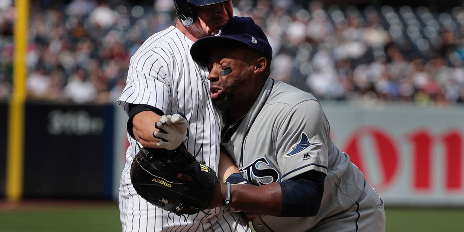 Yankees Brett Gardner, Rays Rickie Weeks Jr. caught in brutal