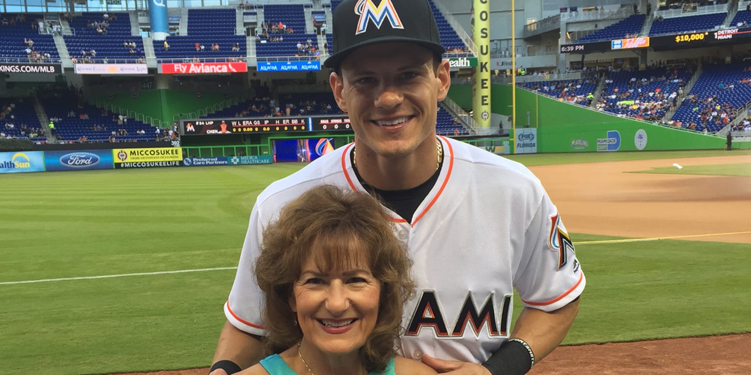 All 30 MLB teams to celebrate Mother's Day