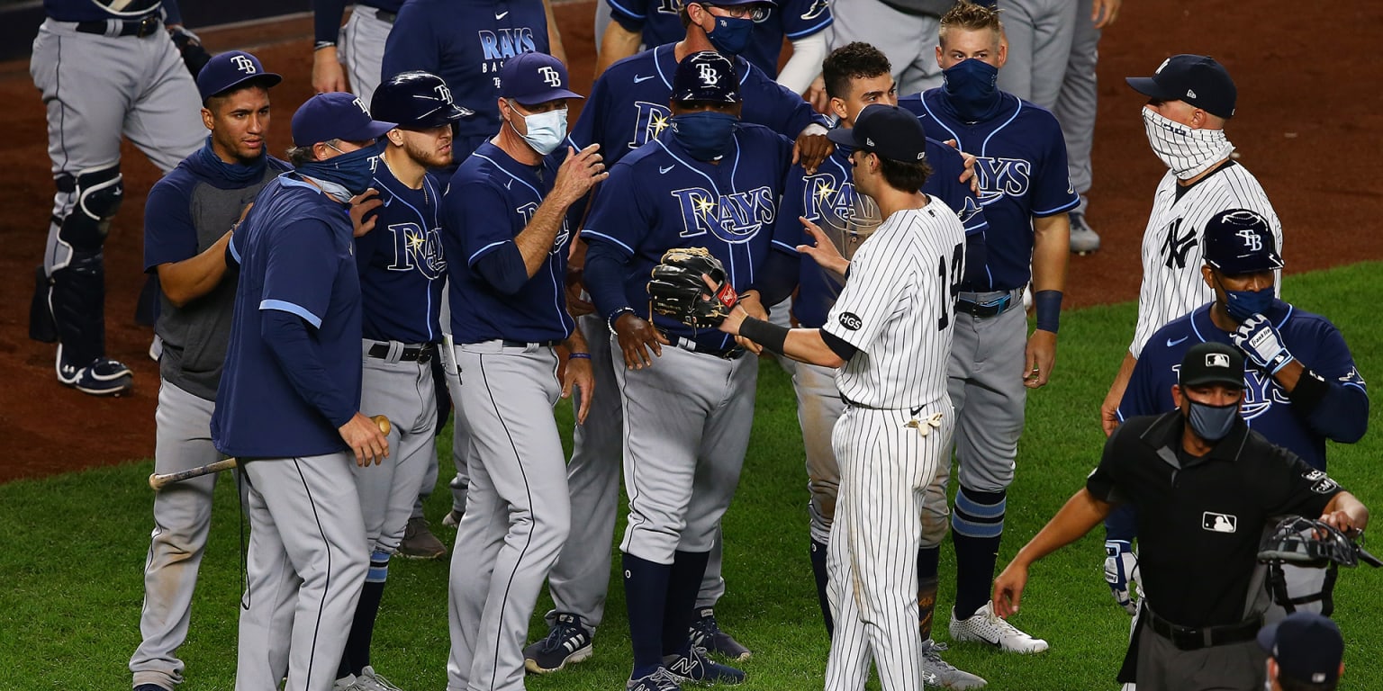 Yankees, Rays benches clear in heated ninth inning
