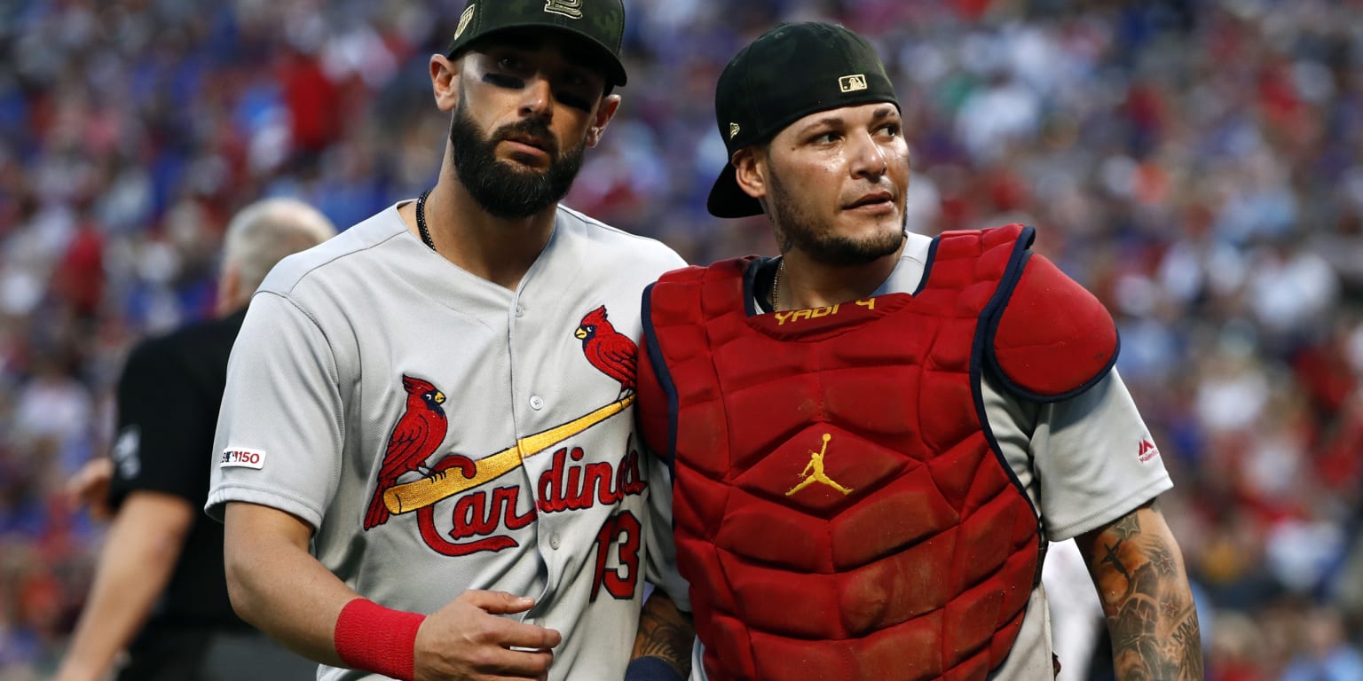 Yadier Molina out 2-3 months with thumb injury 