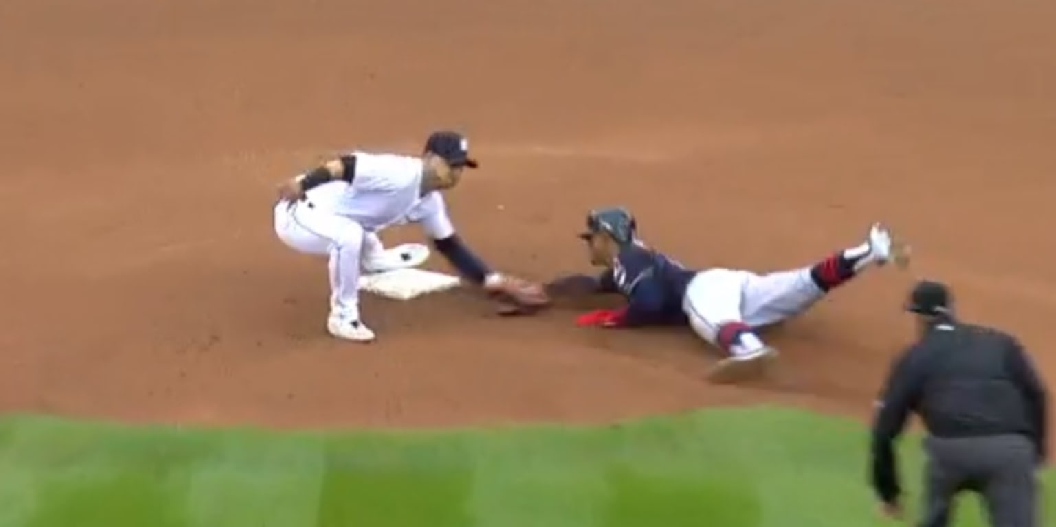 Francisco Lindor took a page out of pal Javier Baez's book with a fantastic  slide on a stolen base
