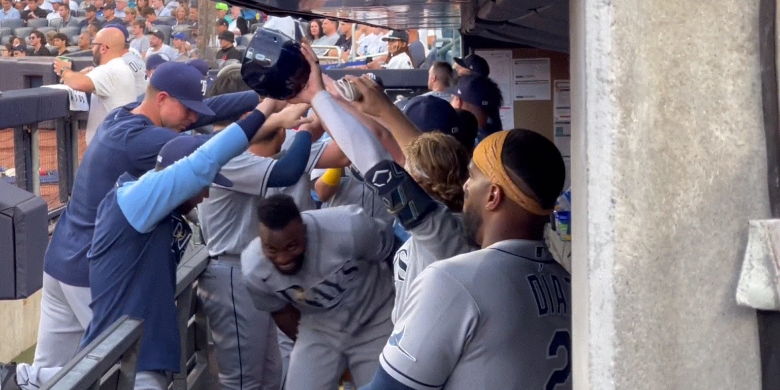 Rays' Randy Arozarena relentlessly showered with boos after savage HR  celebration vs Rangers