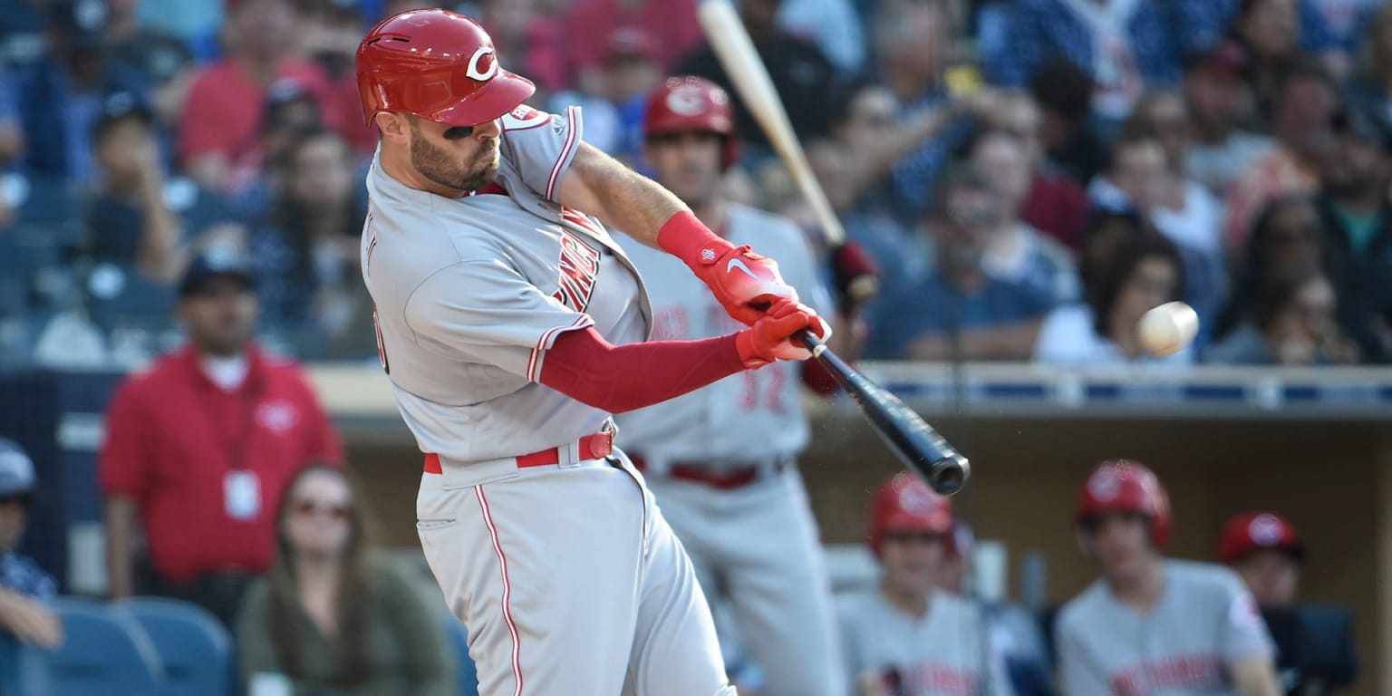 Curt Casali homers in first at-bat for Reds