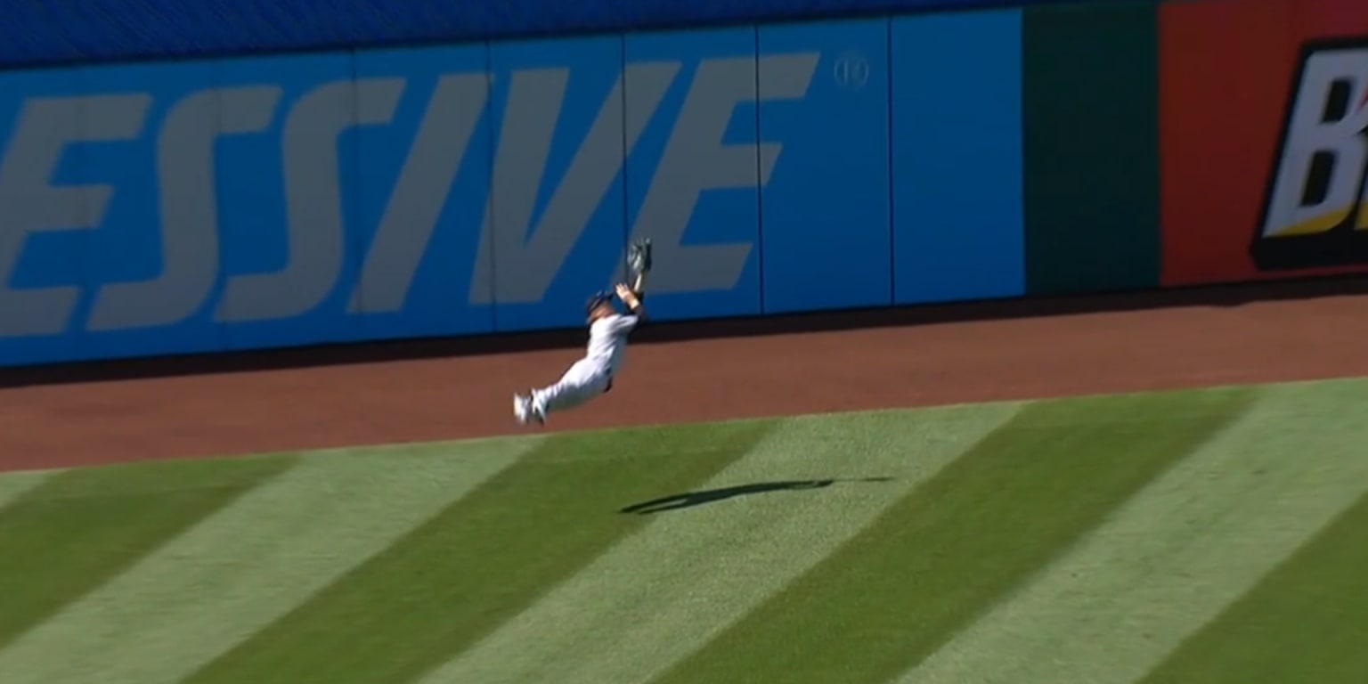 Clint Frazier's Superman catch, 05/07/2021