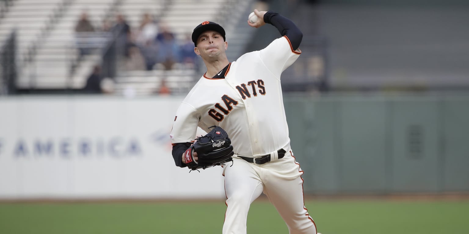 Giants sign Derek Holland, add rotation depth