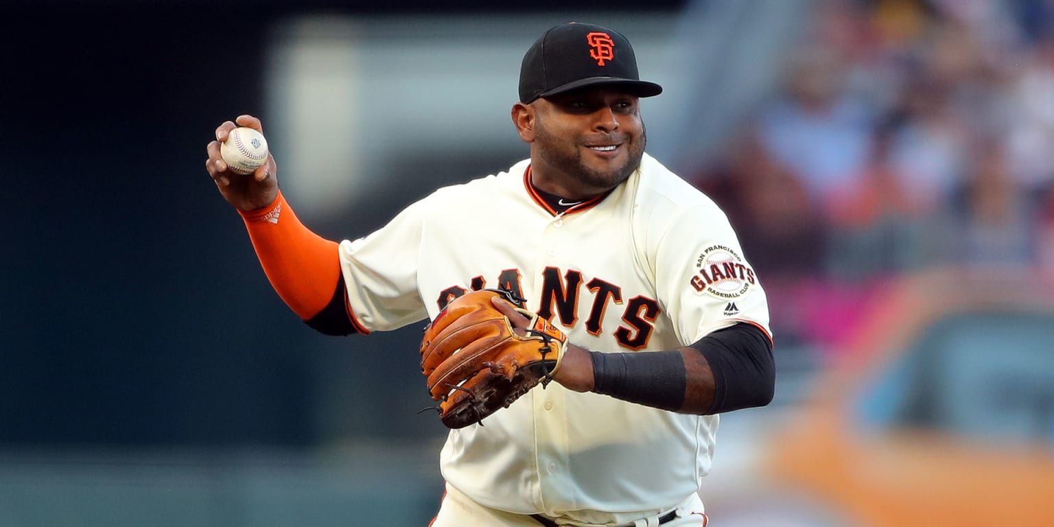 Panda was grand: Pablo Sandoval pitches perfect ninth for Giants