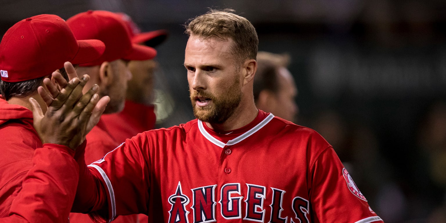 Angels' Jonathan Lucroy suffers concussion, fractured nose from home plate  collision
