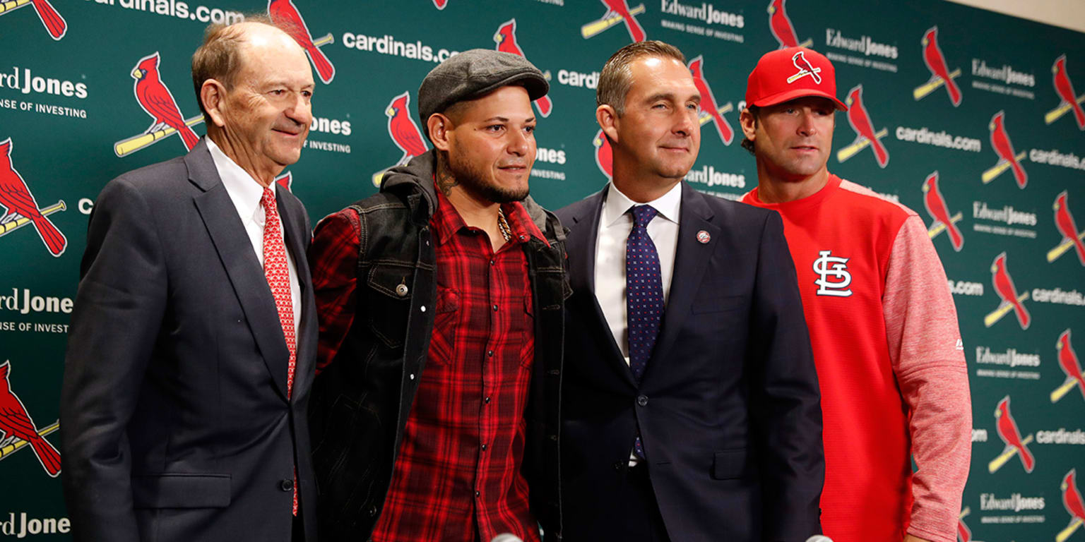 Cardinals say Yadier Molina's extension isn't a 'legacy contract