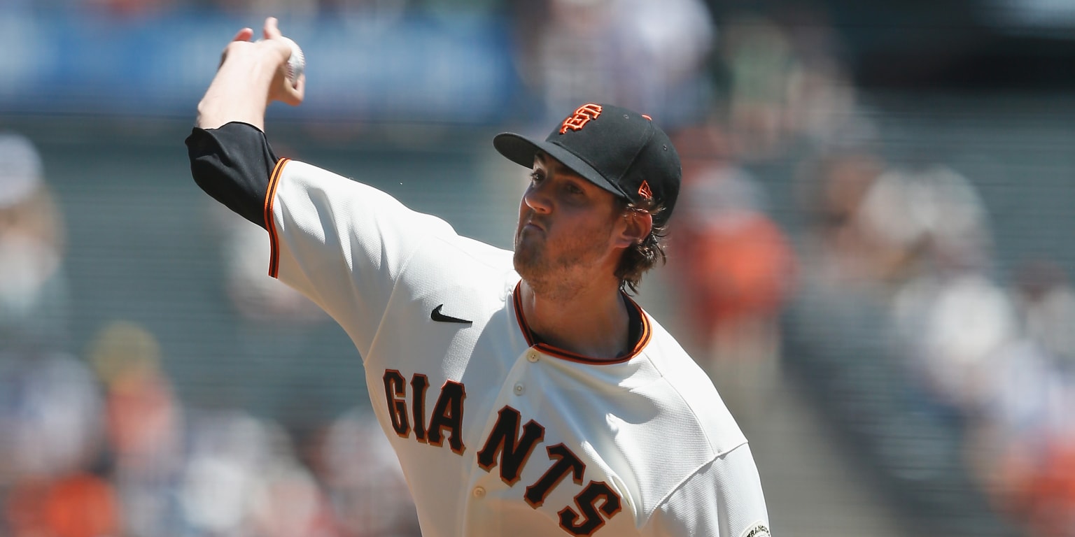 Kevin Gausman gets win as Giants sweep