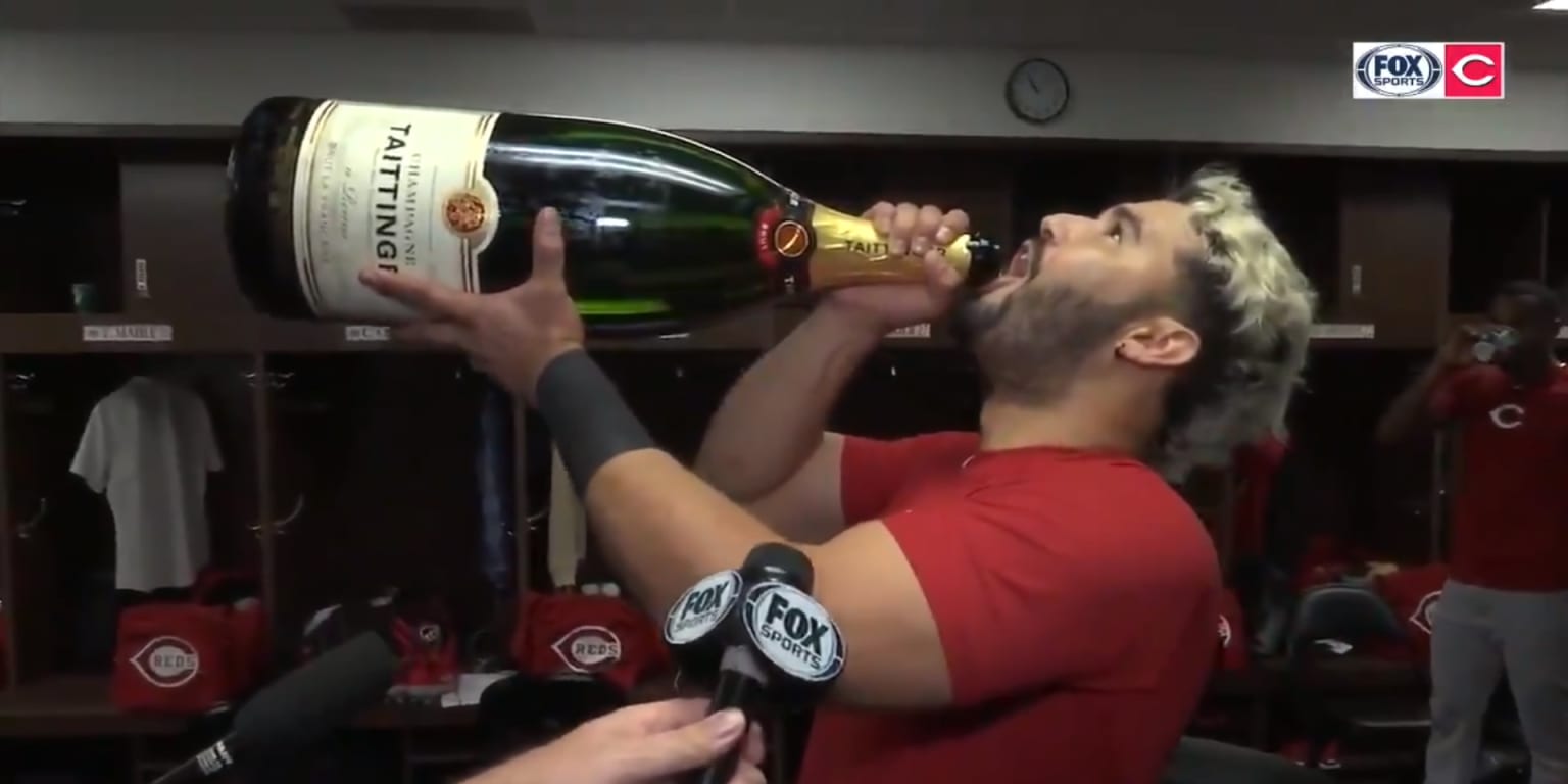 VIDEO: Reds' Eugenio Suarez Grabs Mic After Hitting HR and Gives Shoutout  to TV Announcer