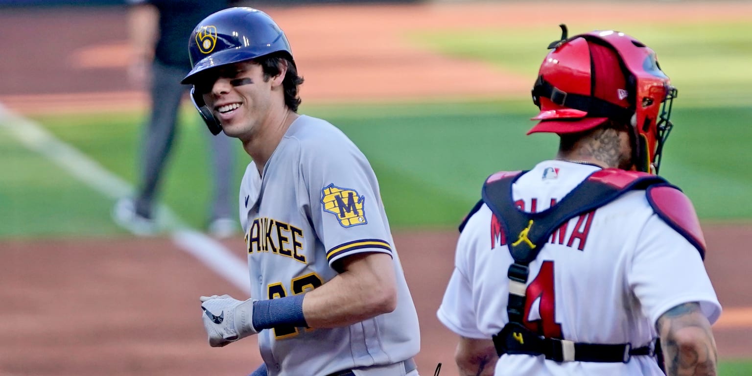 Christian Yelich home run in Brewers Game 1 win