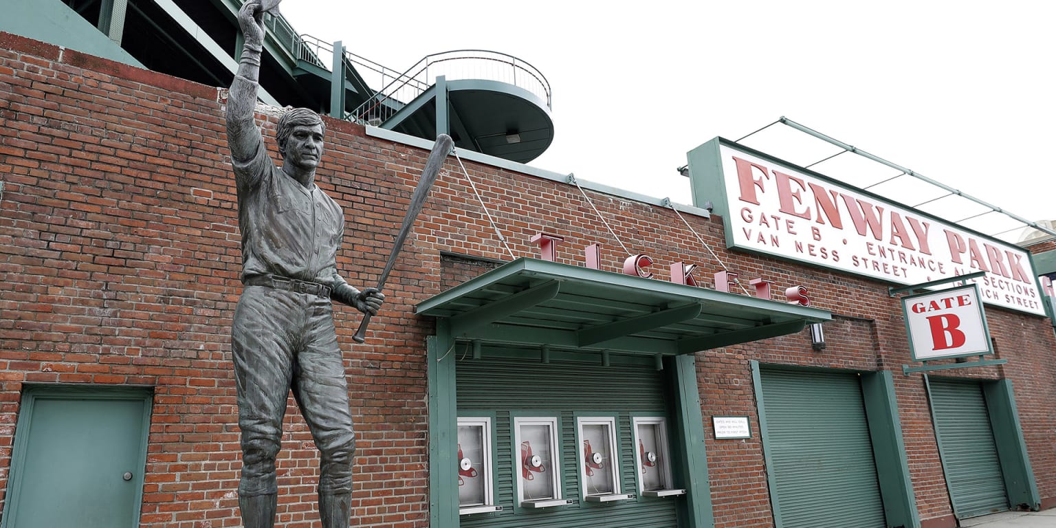 Photos of Red Sox Opening Day at Fenway Park in 2020 with no fans - Boston  Business Journal