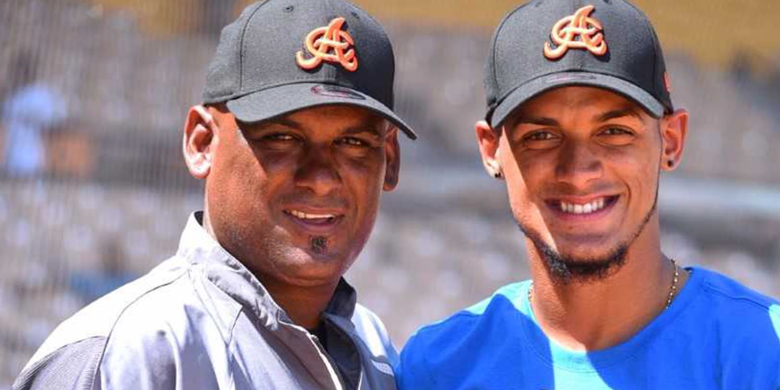 Jonathan India's dad is a DIEHARD Mets fan, even if his son plays for